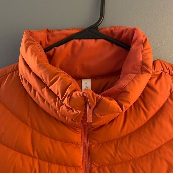 Lululemon Lightweight Vest - Picture 3 of 13